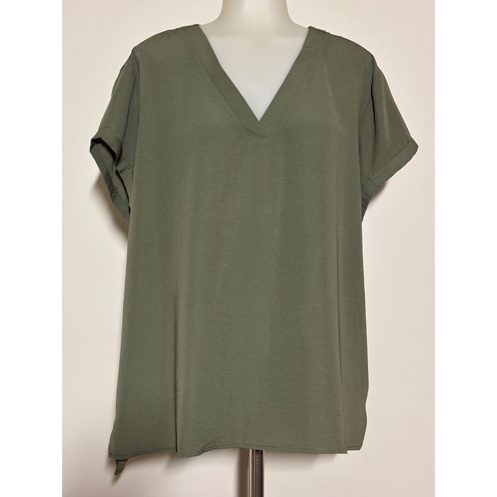 Maurices Blouse Womens XL Army Green NEW V-Neck Rolled Cap Sleeve Relaxed Fit